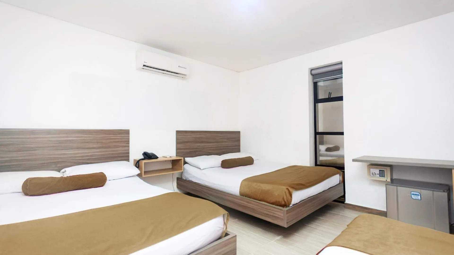 Novus Laureles Hotel Medellin 3*,  Colombia